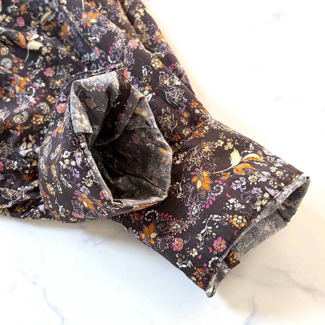 北欧暮らしの道具展 「暮らしに、ときめき」大人のための柄ブラウス ブラウン 花柄