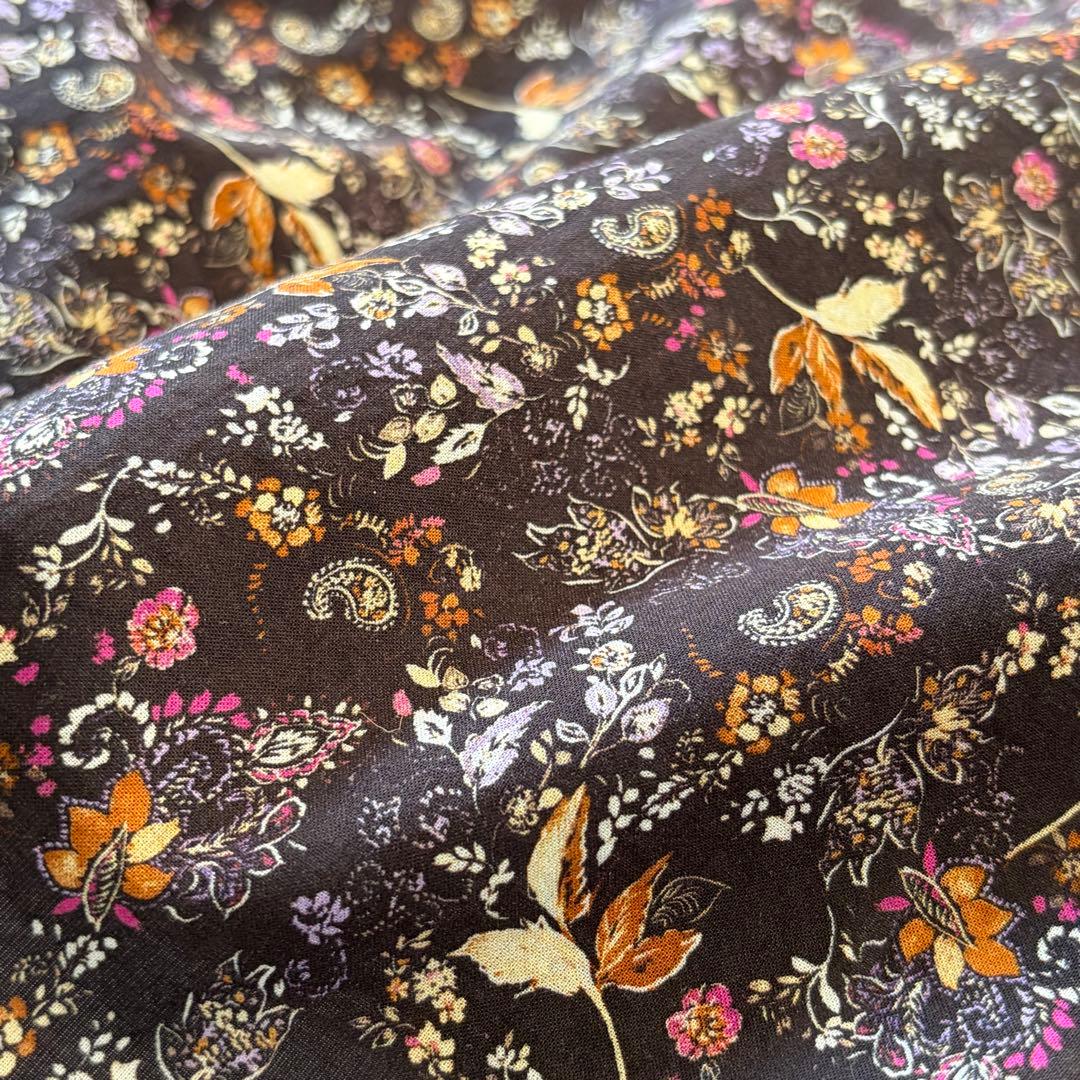 北欧暮らしの道具展 「暮らしに、ときめき」大人のための柄ブラウス ブラウン 花柄