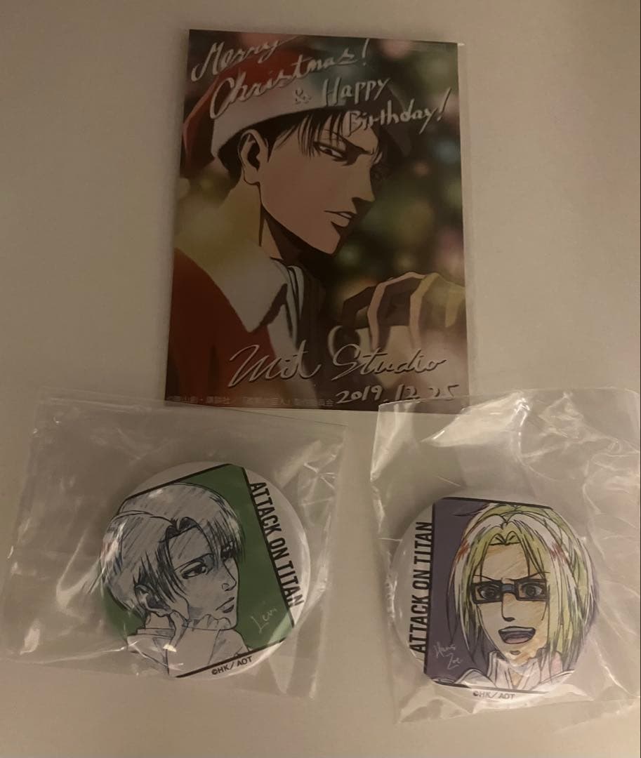 ! 進撃の巨人 wit studio 缶バッジ リヴァイ ハンジ 美品