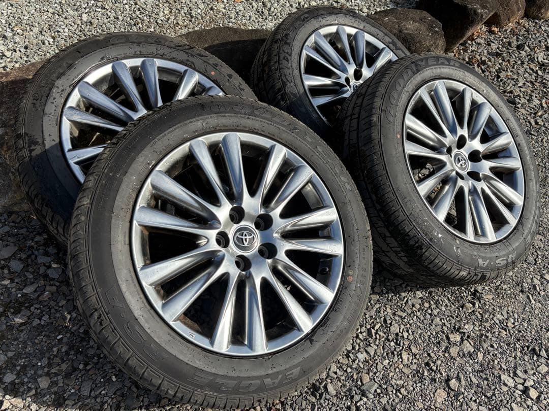 トヨタ純正ハリアー着用　ホイール4本セット235/55R18