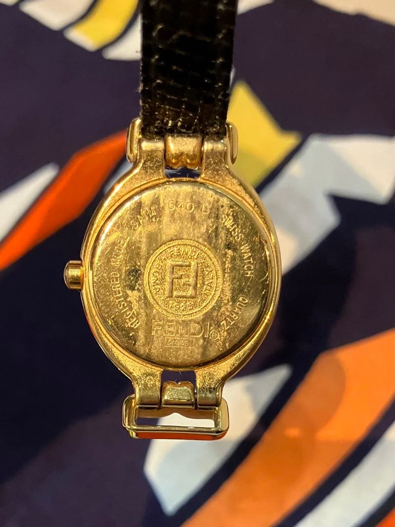 FENDI 時計 交換可能ストラップセット