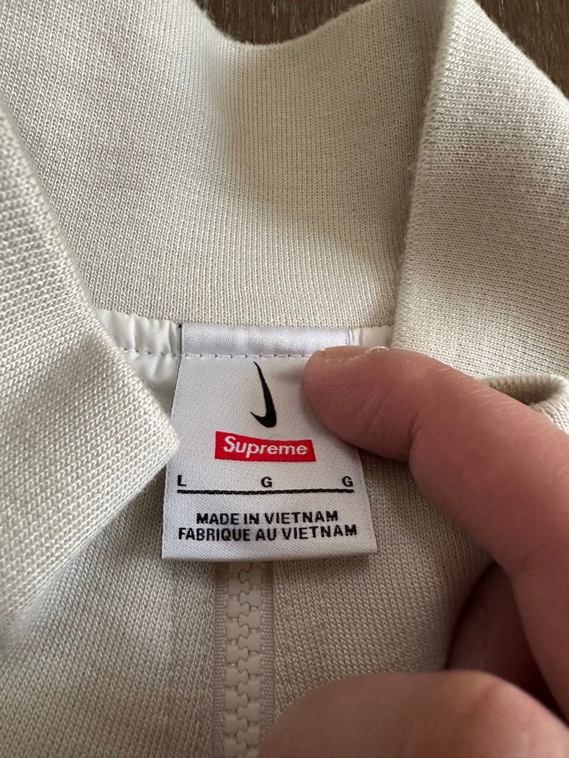 Nike×supremeハーフジップジャケット ホワイト