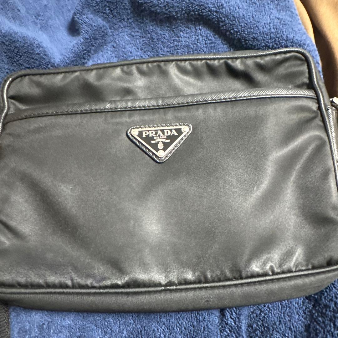 ぱ*イ様 PRADA ブラック ショルダーバッグ
