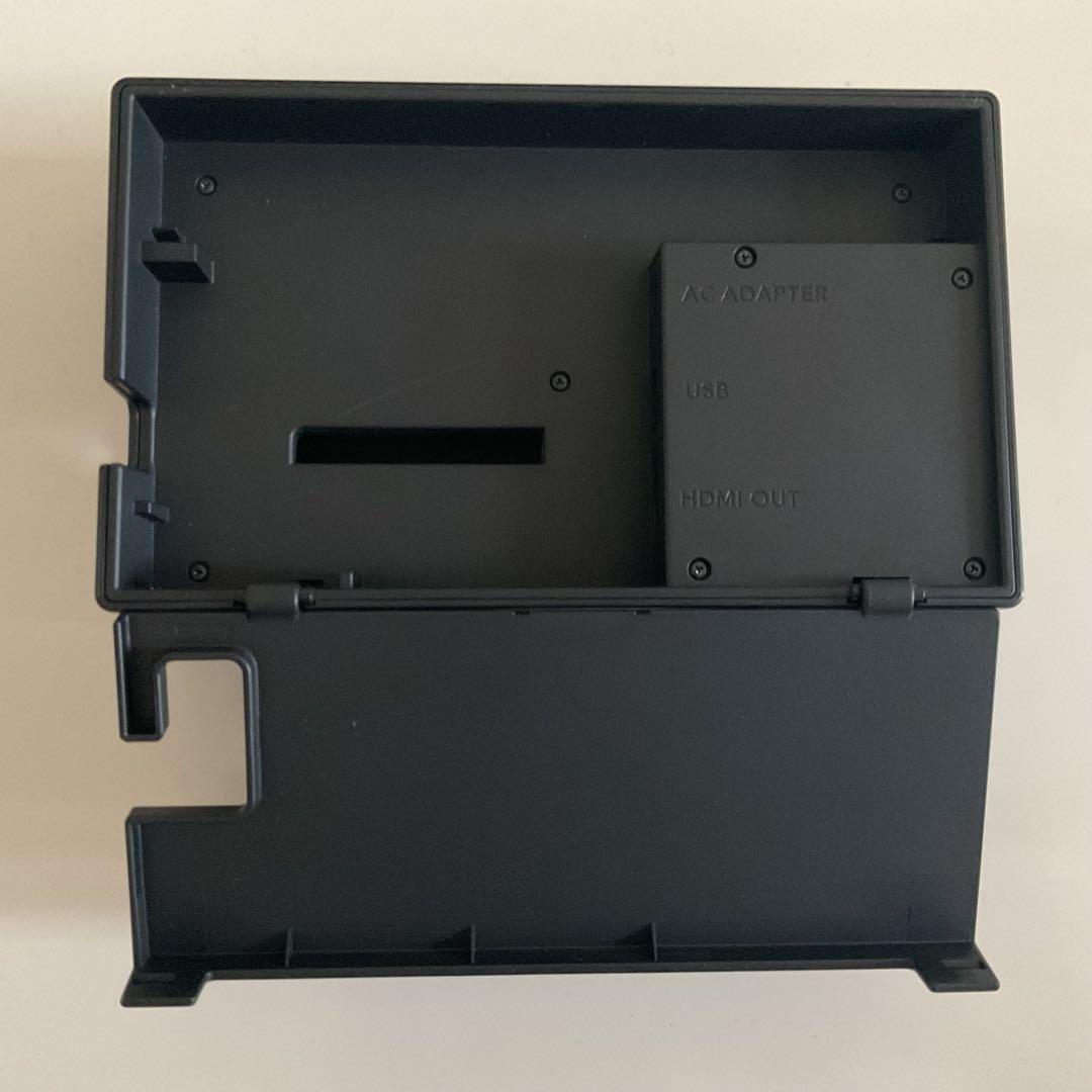 Nintendo Switchスイッチ本体　ネオンブルー（L）ネオンレッド（R）