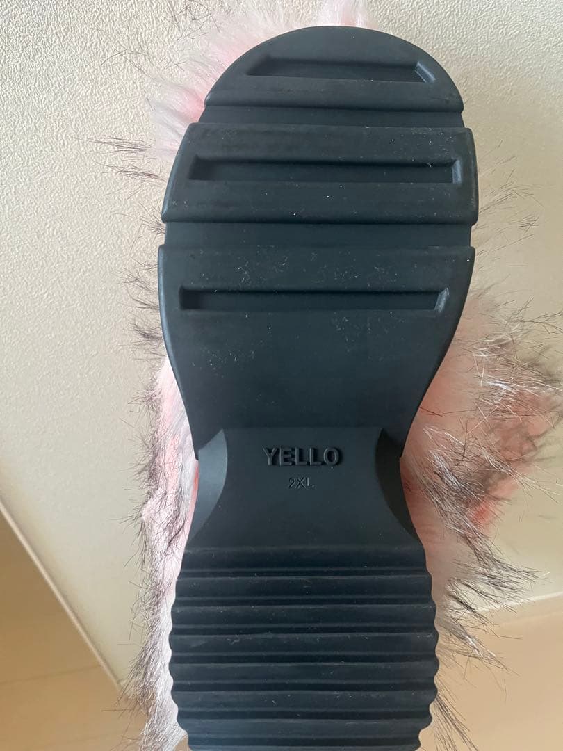 YELLO ピンクファーロングブーツ