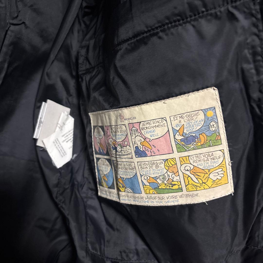 MONCLER ネイビー　ダウンジャケット