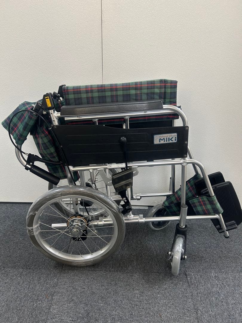 訳あり特価品　ミキ　介助式車椅子　【名称/型式】 エムワン MPC-46JD