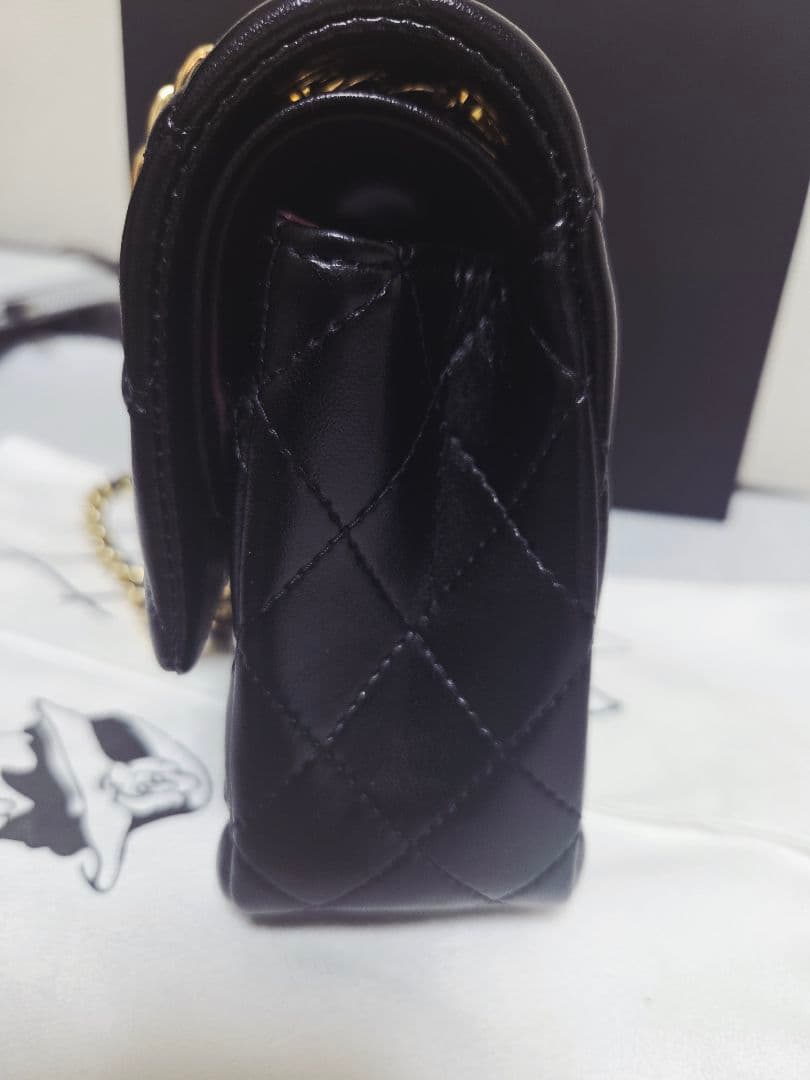 美品✨ レザー ショルダーバッグ ✨ブラック