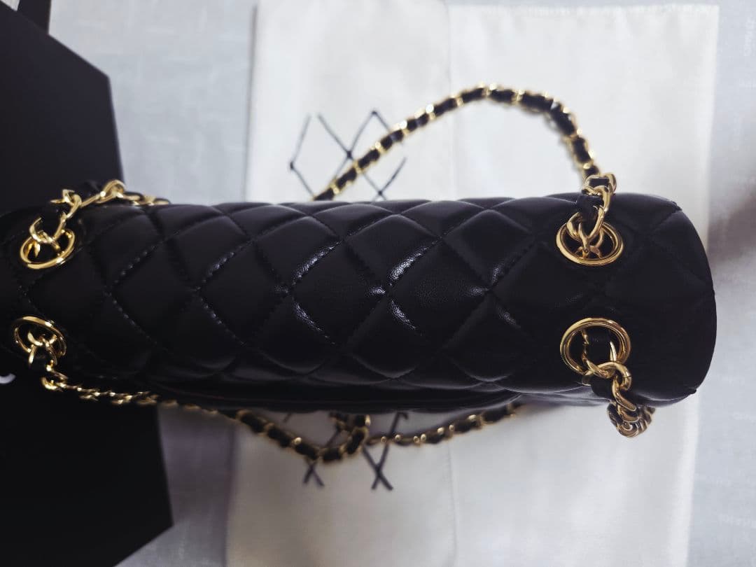 美品✨ レザー ショルダーバッグ ✨ブラック