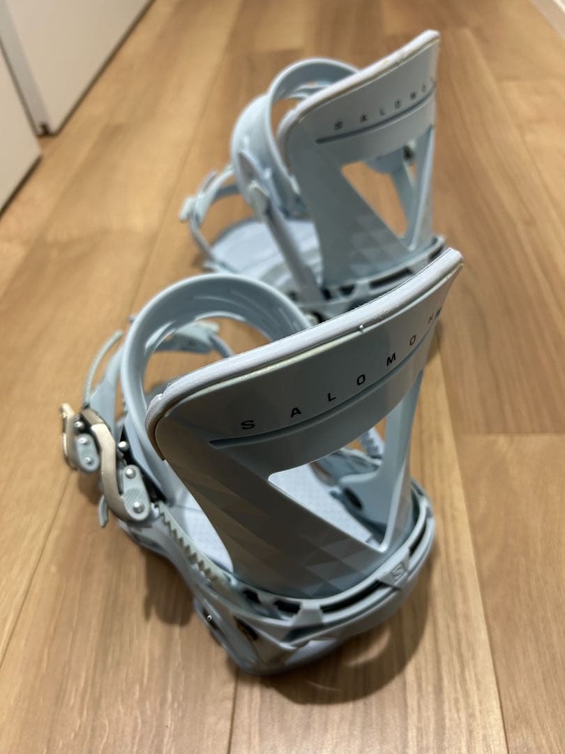 スノーボードビンディング　サロモン