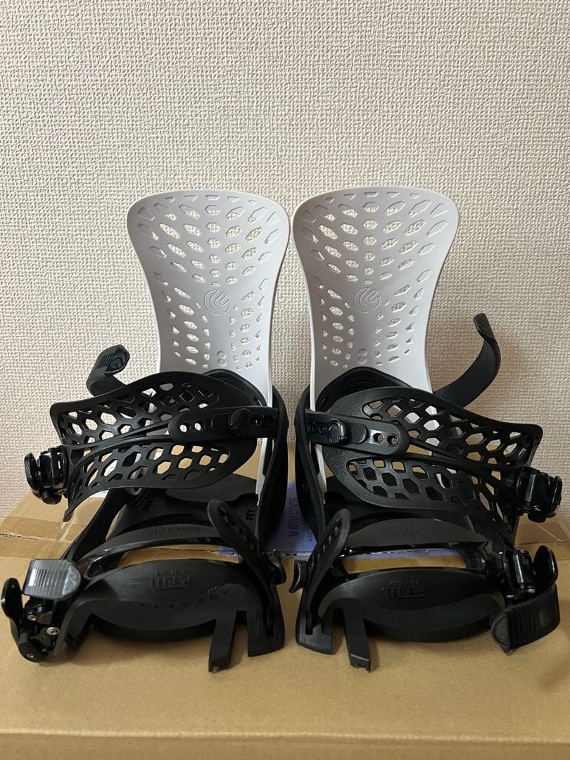 FLUX PR ビンディング ホワイト/ブラック Mサイズ