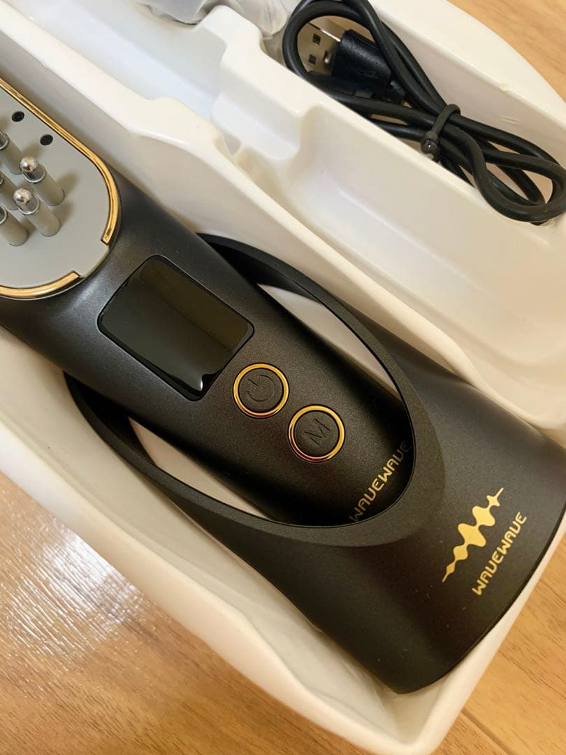 WAVEWAVE スカルプ ブラシ Pro EMS 専用ポーチ付き