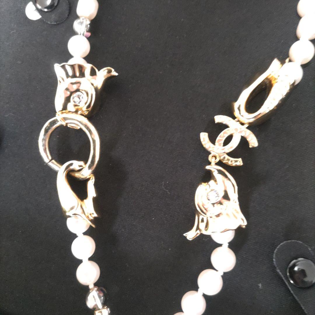 正規品　CHANEL パールネックレス ゴールドロゴ付き