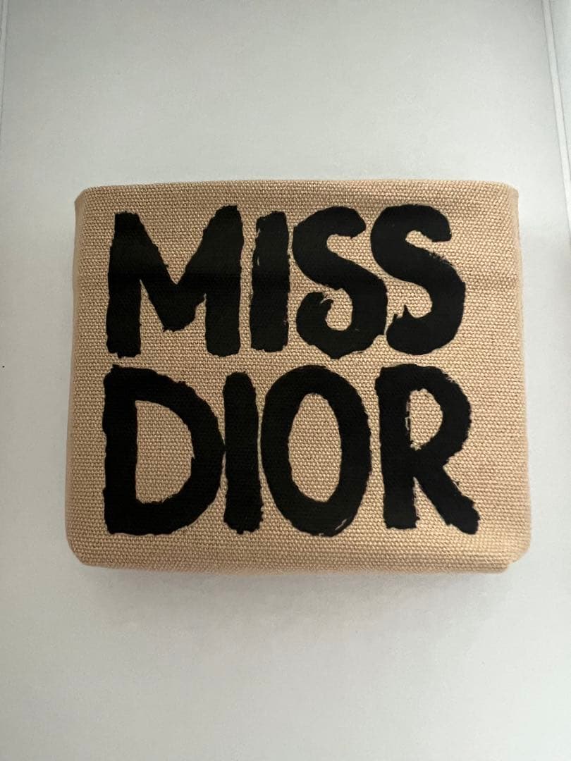 MISS DIOR アイシャドウパレット