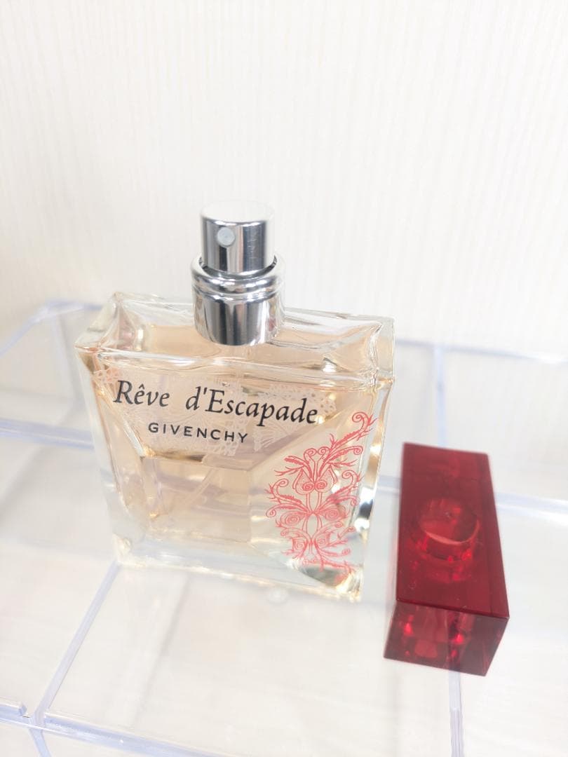 ジバンシー　レーヴ　エスカパード　オードトワレ　50ml