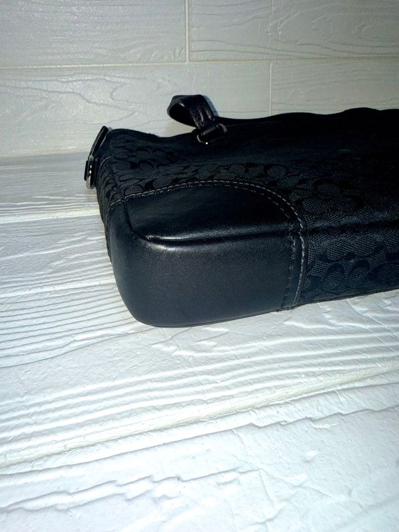 美品 コーチ シグネチャー ビジネスバッグ ブリーフケース A4 PC収納 黒