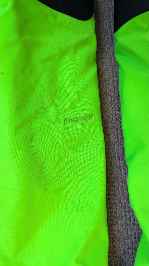 2021-2022年ONYONEスキーウェア上下セット（ジャケット・パンツ）