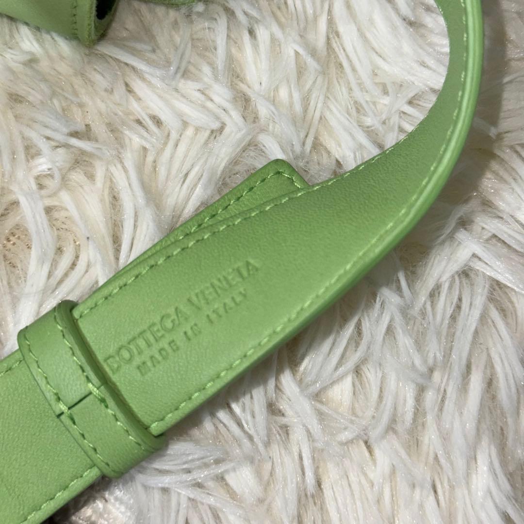 新品未使用✨ボッテガヴェネタ　カセットミニベルト　イントレチャート　ピスタチオ