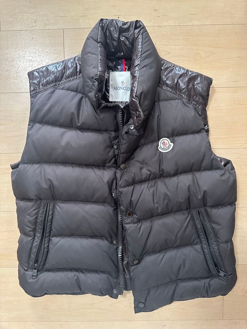 MONCLER ダウンベスト ダークブラウン