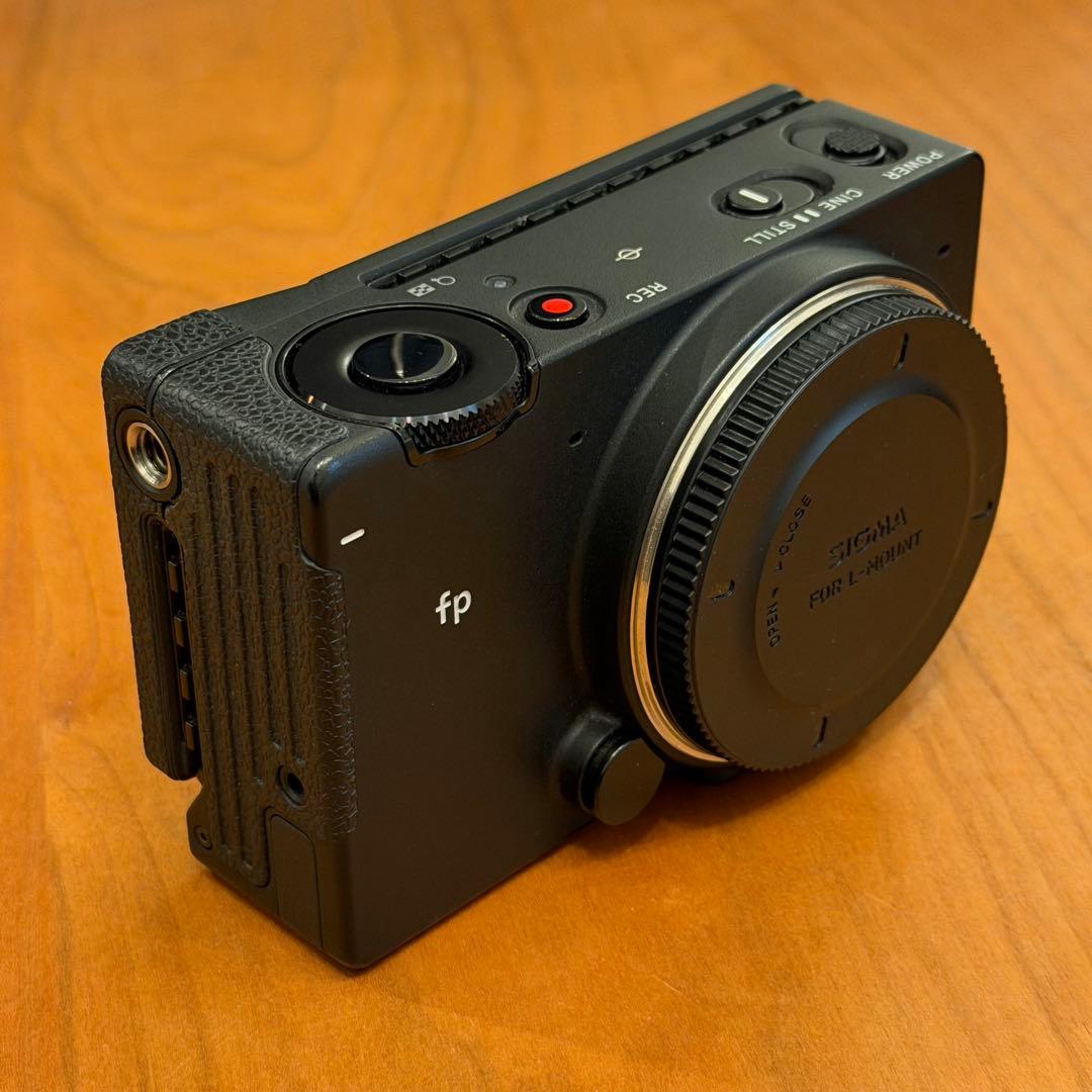 SIGMA fp ボディ 純正バッテリー2個付き