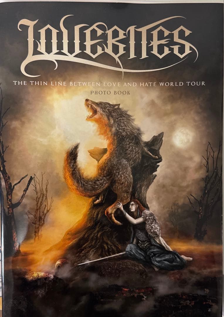 LOVEBITES・ワールドツアー・フォトブック