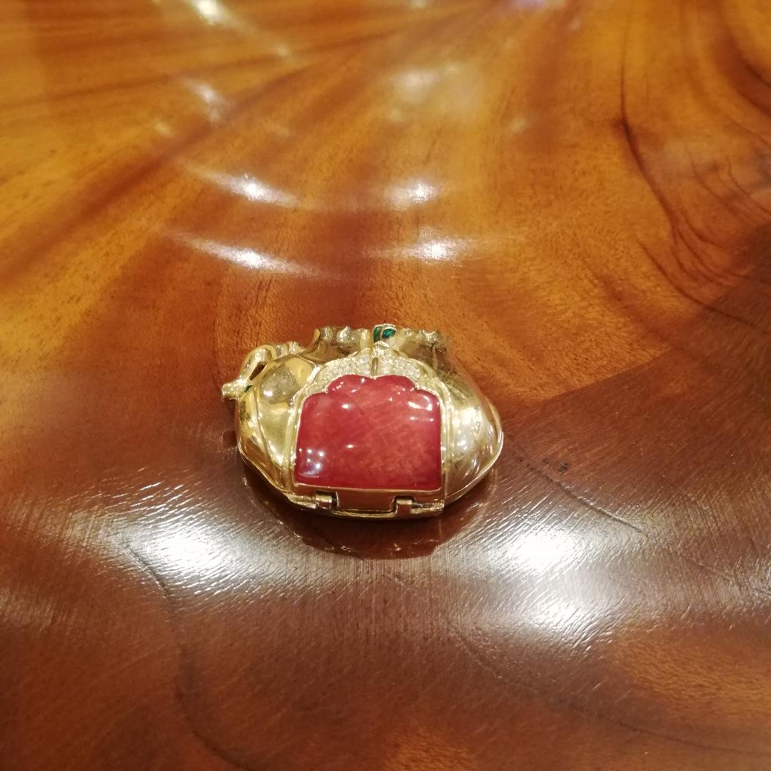 希少♠ESTEE LAUDE　練香水　ゴールドエレファント