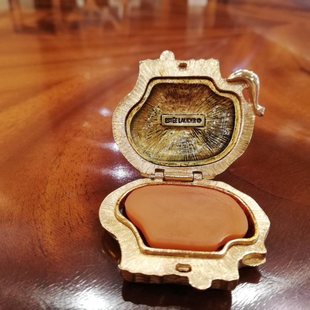 希少♠ESTEE LAUDE　練香水　ゴールドエレファント