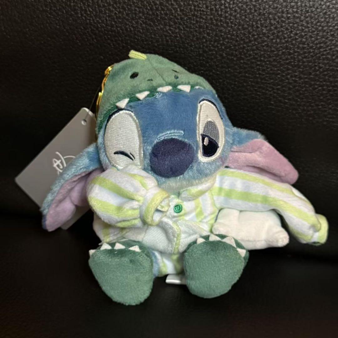 ディズニーストア　スティッチ　ぬいぐるみキーホルダー　キーチェーン　パジャマ