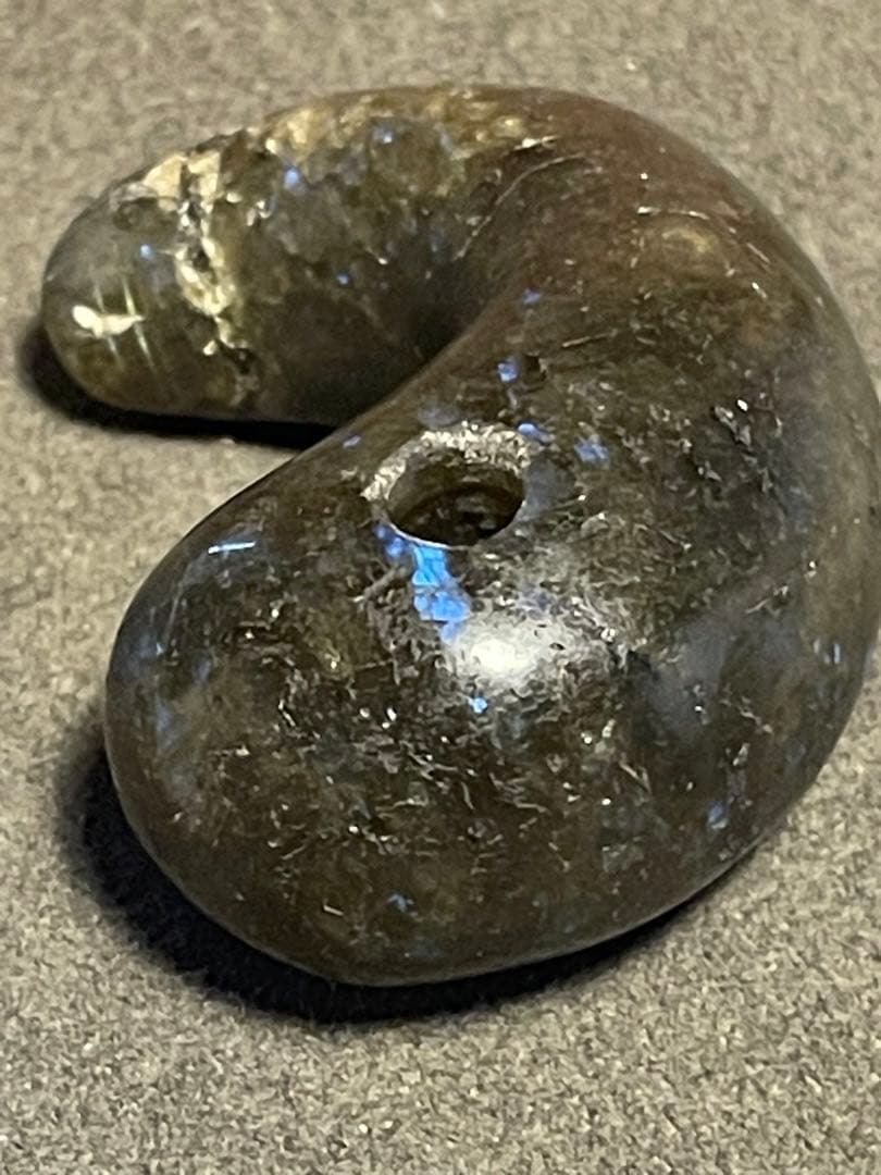 古墳時代　勾玉　出土品　発掘品　大型4.8cm