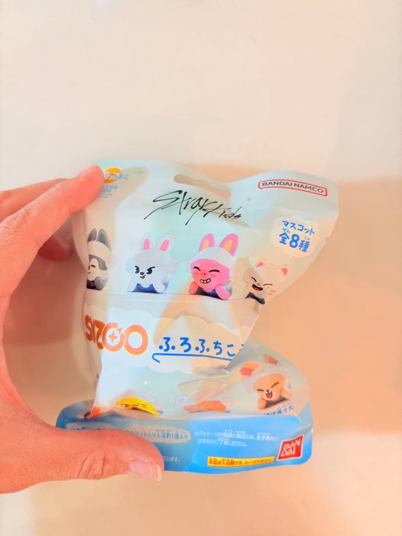 びっくらたまご　ストレイキッズ　箱買straykids スキズ　ふろふちころりん