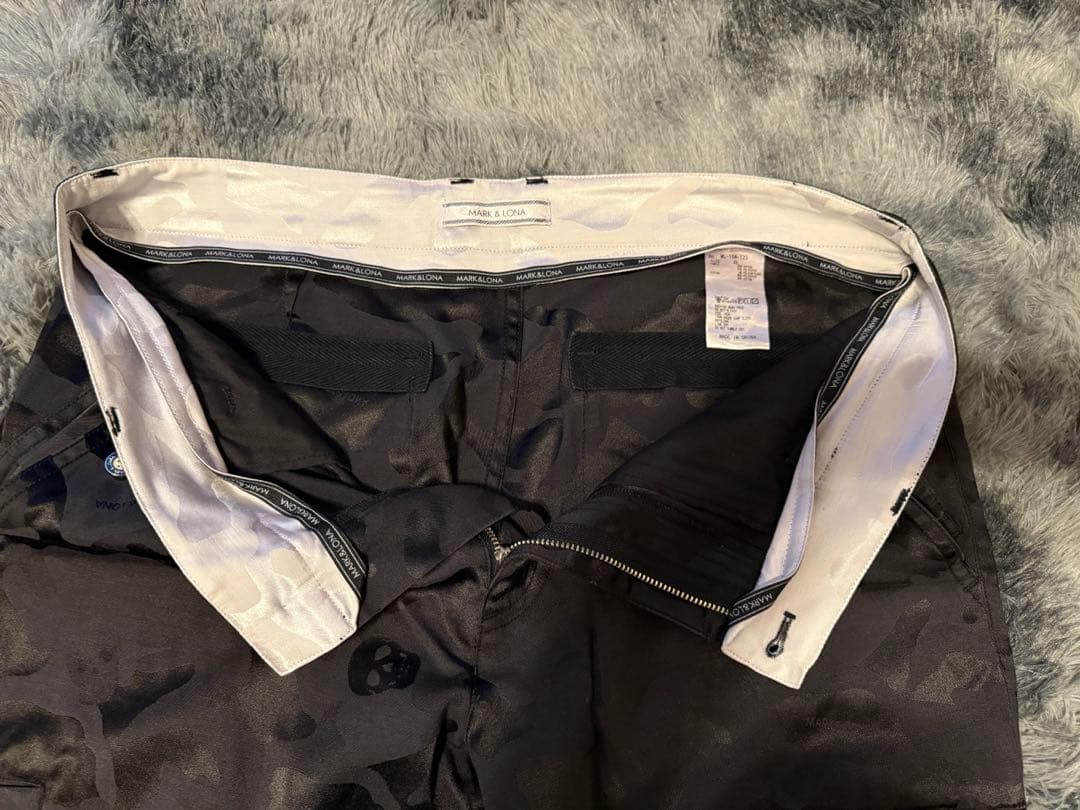 h*f様 マークアンドロナ 補正スリムに　パンツ　ゴルフ　メンズ　　L XL