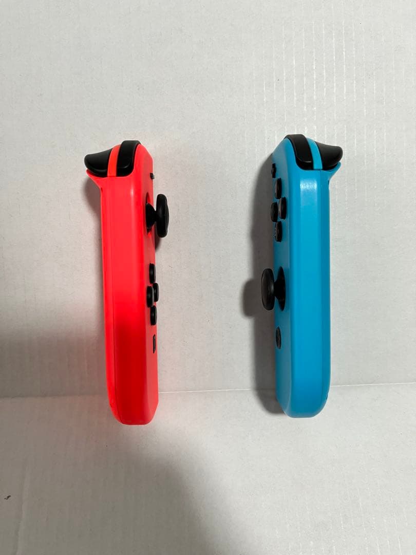 【美品】2020年製 Nintendo Switch 本体 &キャリーケース