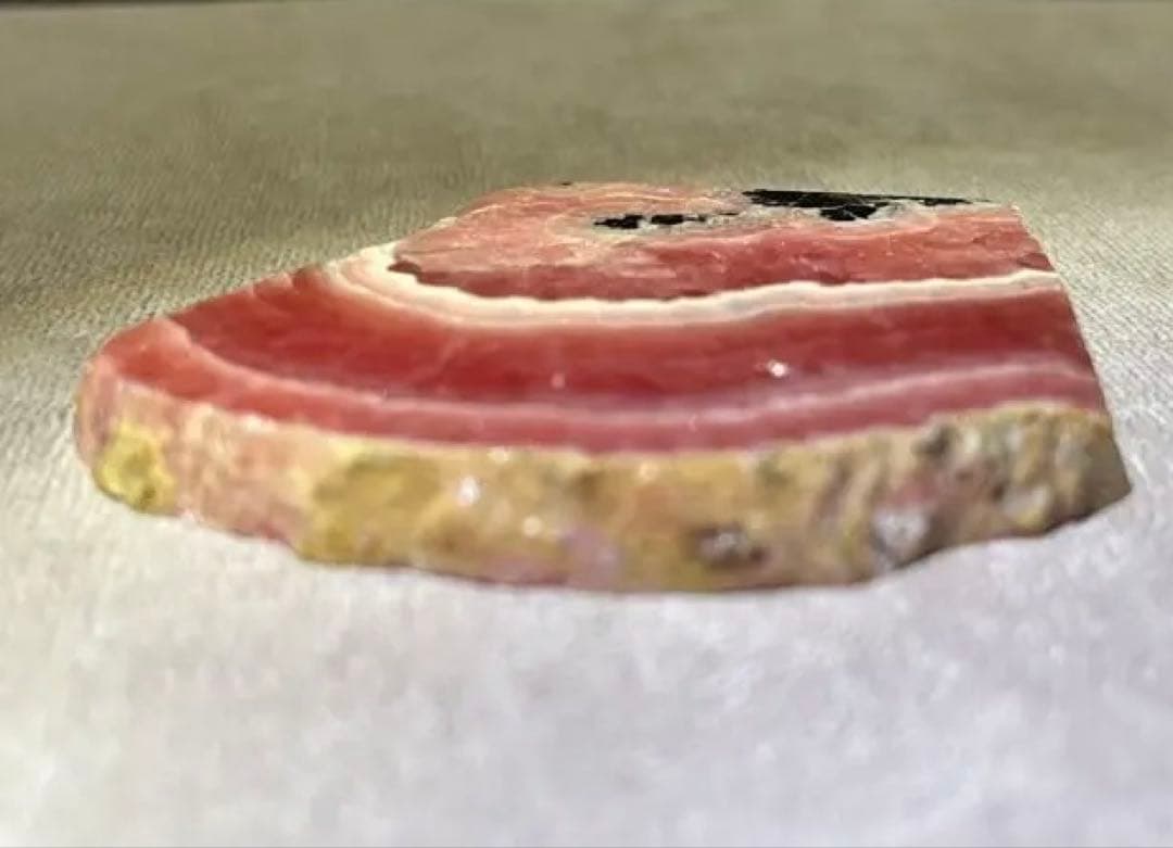 ❷インカローズ　キレイな縞目模様　原石　スライス