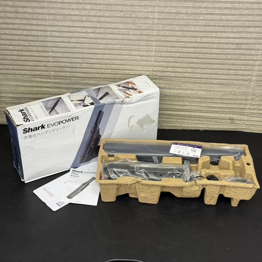 ☆未使用　shark　充電式　ハンディクリーナー　掃除機　WV210J