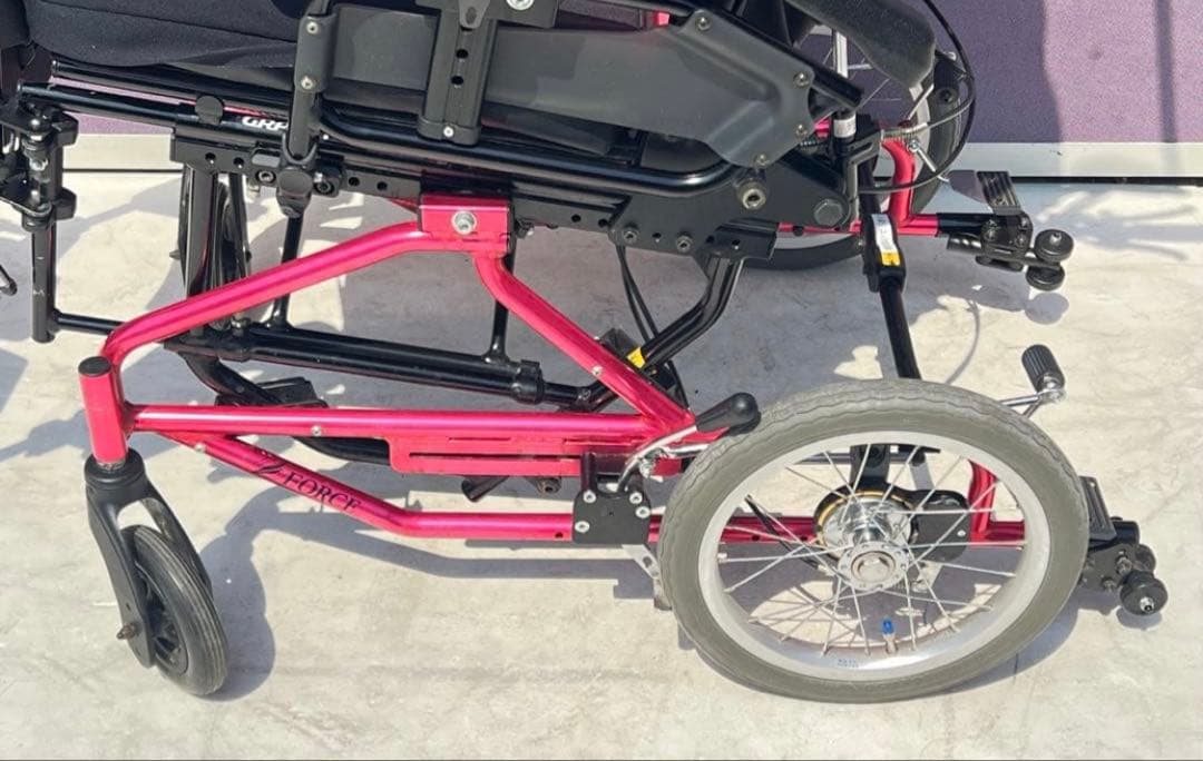 FORCEグランドフレッチャー車 椅子 ピンク 折りたたみ式介助用車椅子