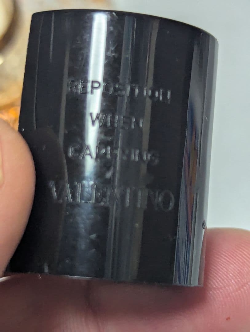 ヴァレンティノドンナオーデパルファム50ml