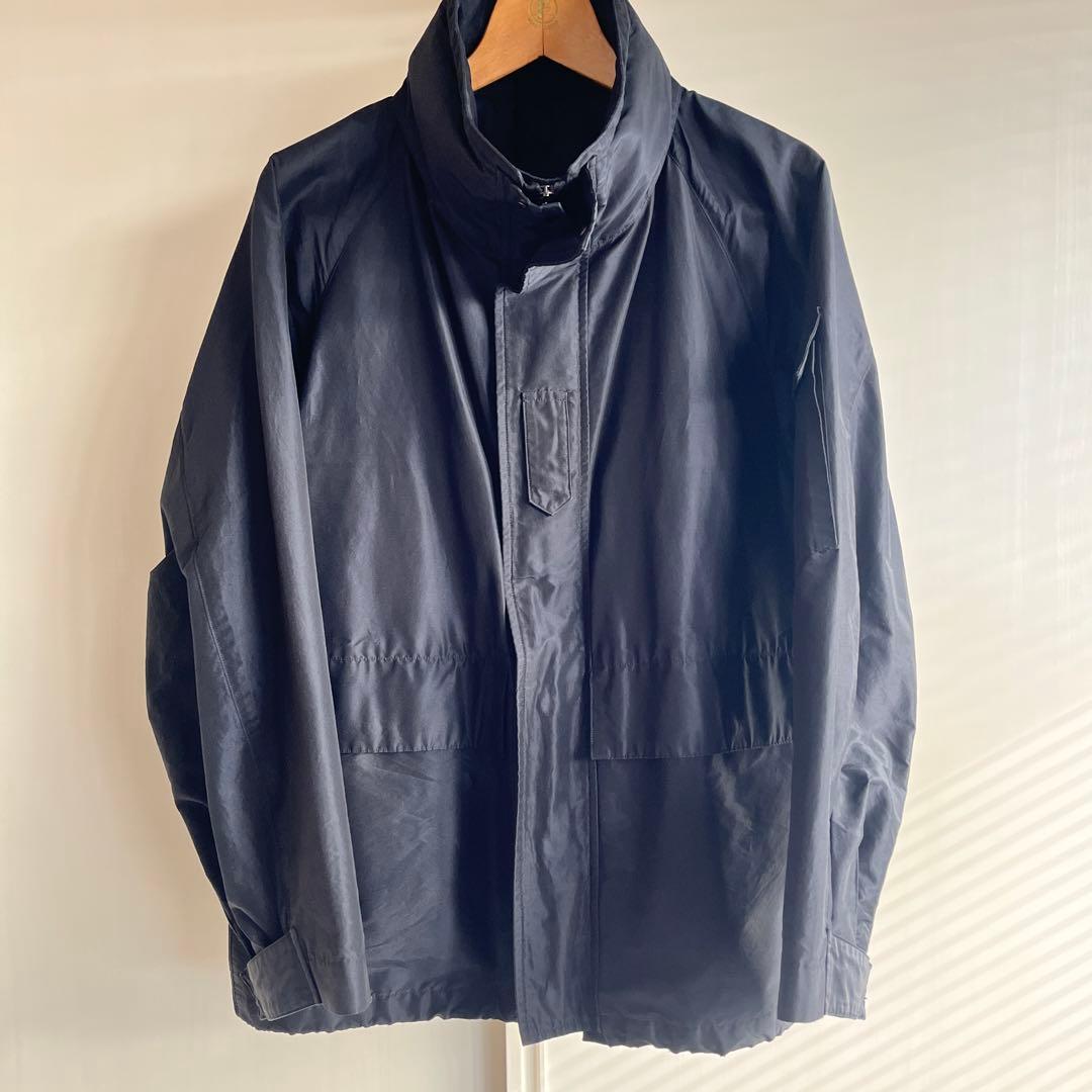 コモリ　コットンシルクミリタリーパーカ