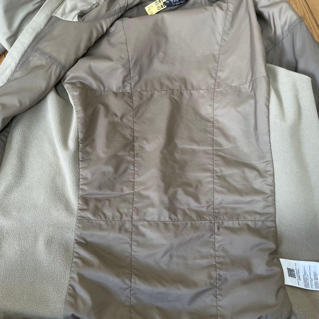 希少カラーARC'TERYX アトモフーディーベージュS