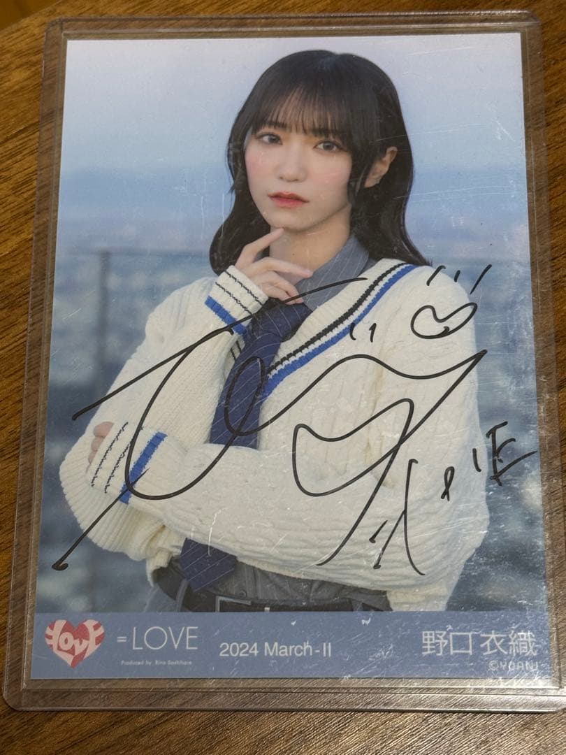 野口衣織　直筆サイン入り生写真　呪って呪ってジャケット衣装　チュウ