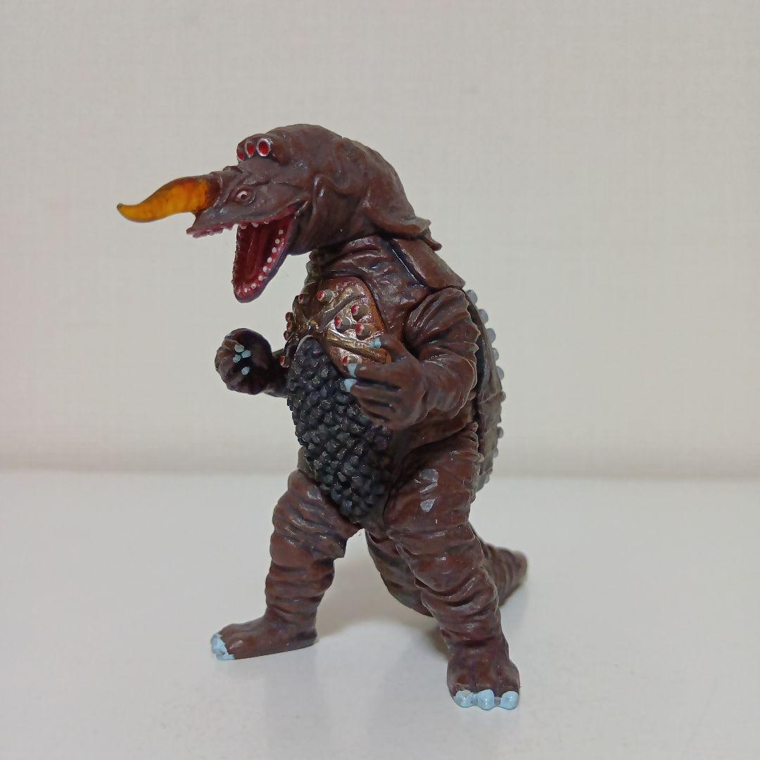 DGウルトラマン　ザラガス(B)