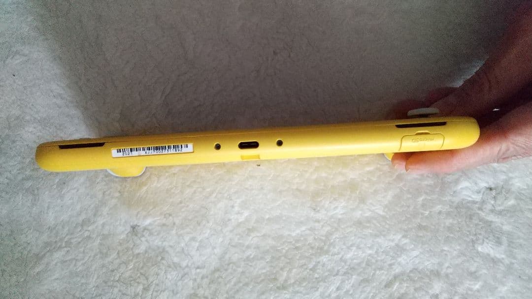 Nintendo SwitchLiteイエロー本体動作品極良品アダプター付き