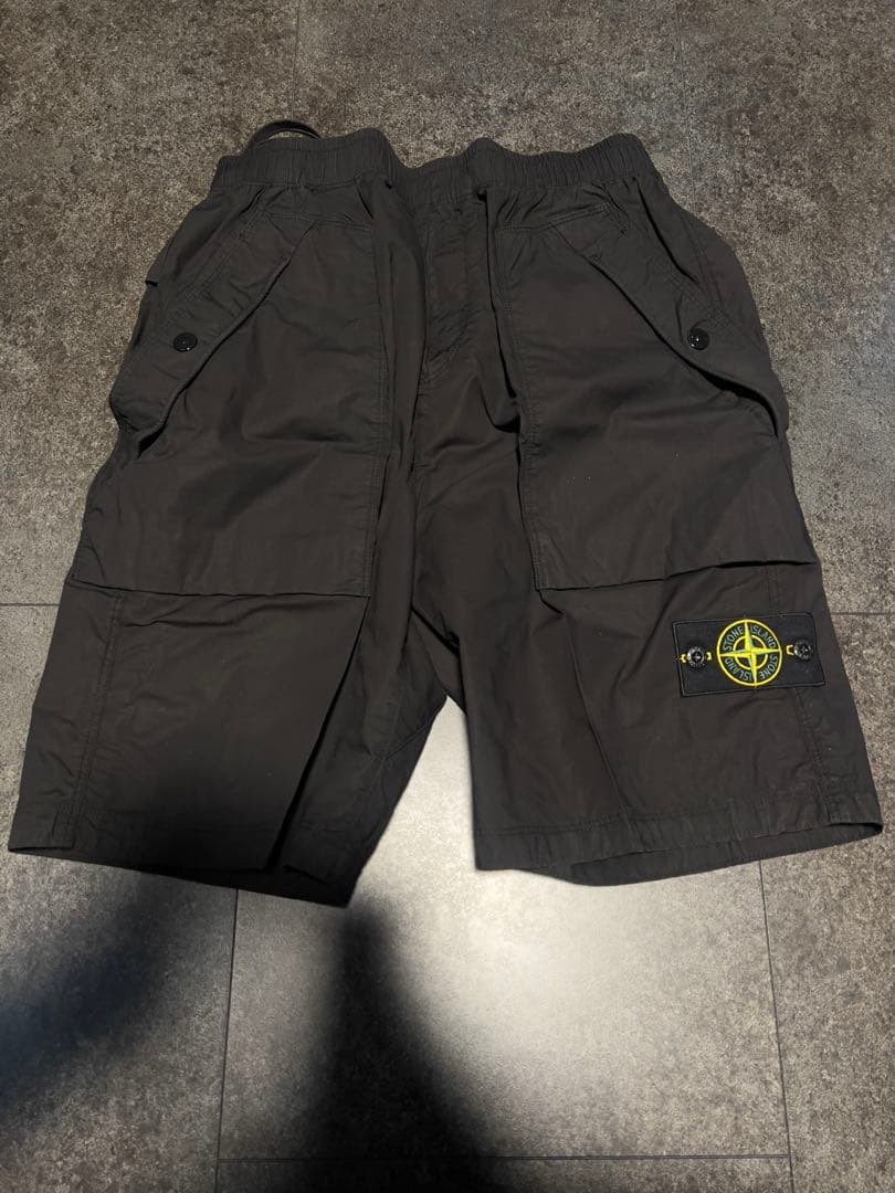 ストーンアイランド　ショートパンツ