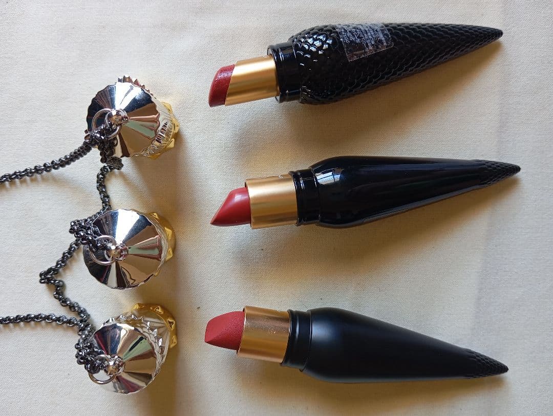 Christian Louboutin レッド系口紅3本セット 尖ったデザイン