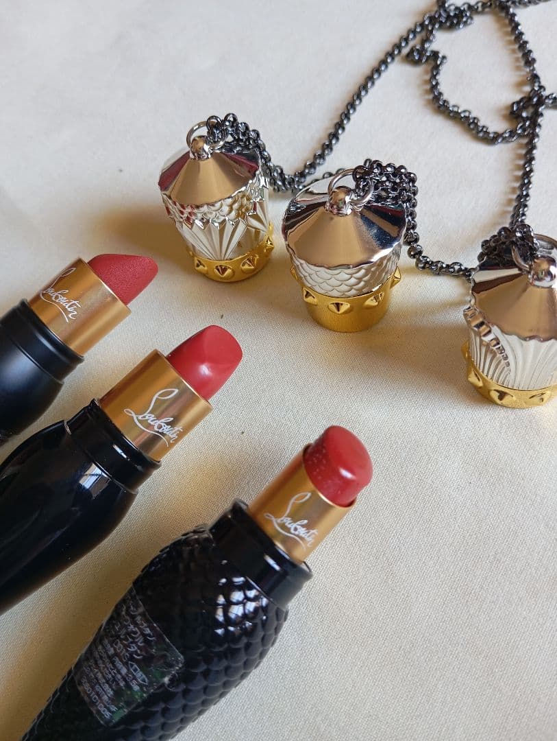 Christian Louboutin レッド系口紅3本セット 尖ったデザイン