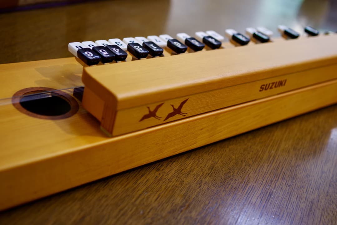 スズキ 高級電気大正琴「弁慶」（極上美品）