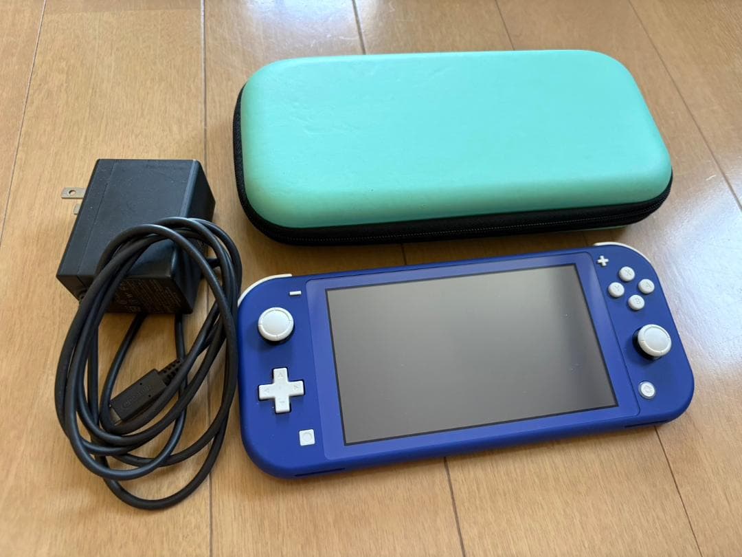 Nintendo Switch Lite ブルー 本体 充電器 ケース付き