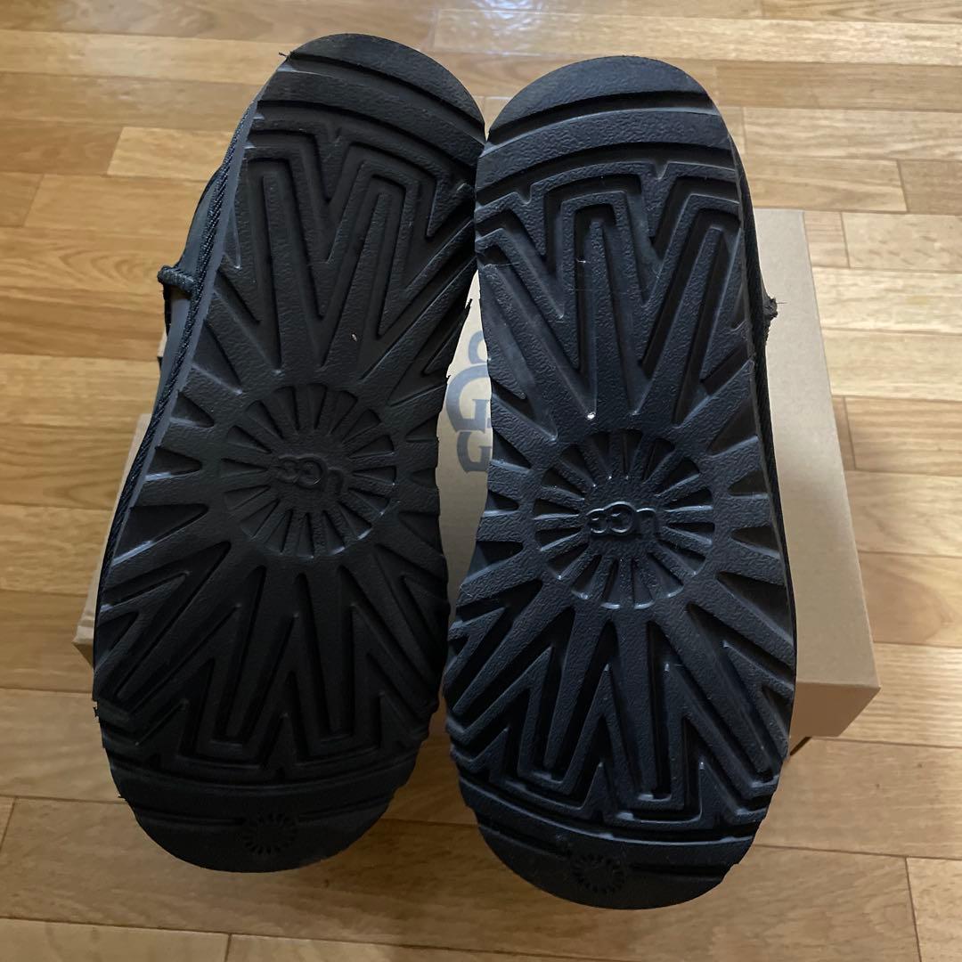 新作　完売品UGG クラッシックウルトラミニレザー　ブラック23 ロンハーマン