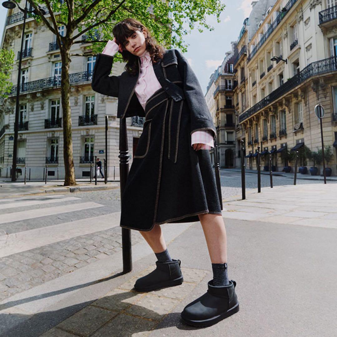 新作　完売品UGG クラッシックウルトラミニレザー　ブラック23 ロンハーマン