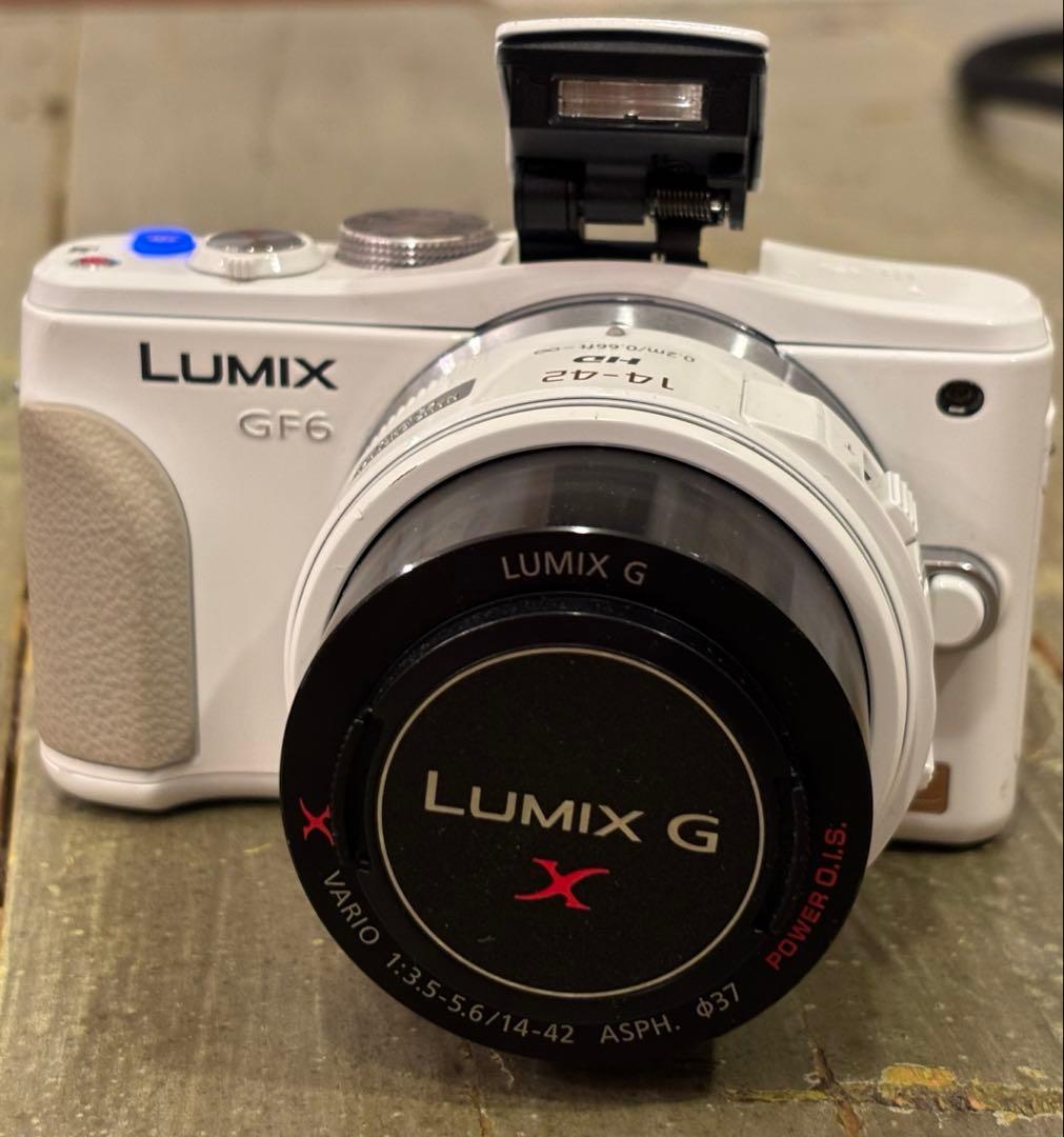 Panasonic Lumix DMC-GF6 ホワイト 14-42mm 一眼