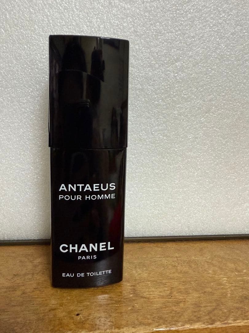 CHANEL ANTAEUS POUR HOMME 100ml蓋が割れた